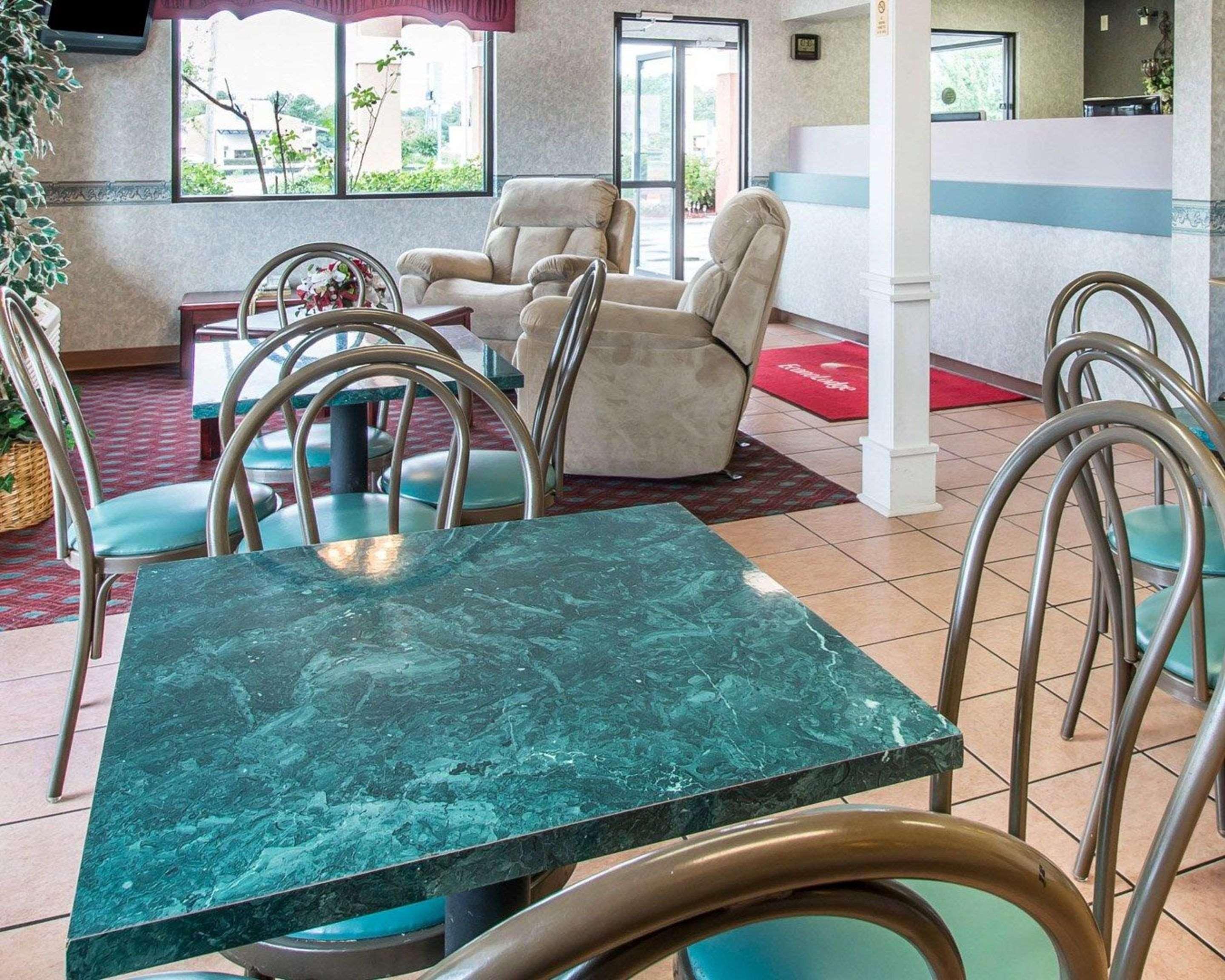 Econo Lodge Dothan Dış mekan fotoğraf